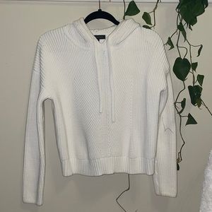 White knit hoodie